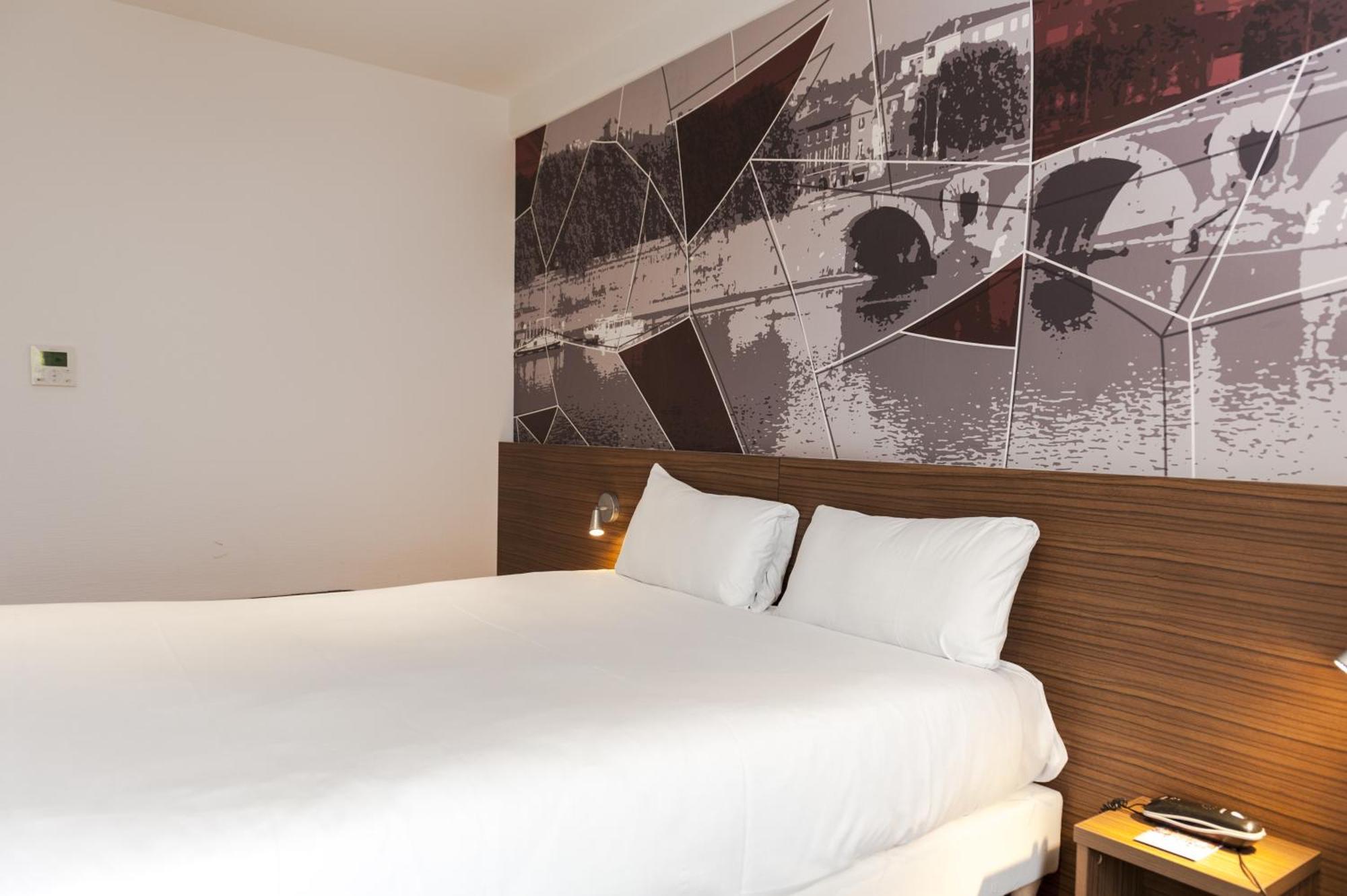 Brit Hotel Toulouse Colomiers - L'Esplanade Exterior photo